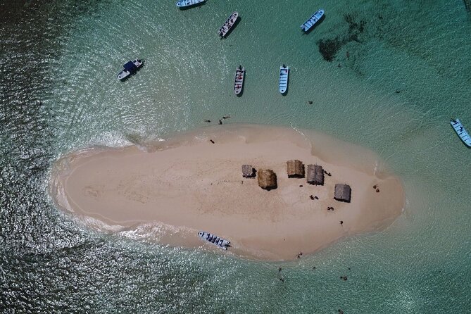 Full-Day Tour to Punta Rucia and Cayo Arena with Snorkeling - Dominican Lunch in Punta Rucia
