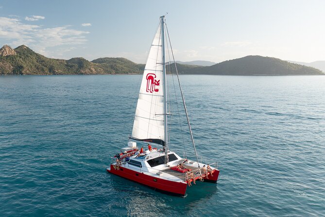 Full-Day Whitsunday Sail and Snorkel Adventure with Lunch - The long cruise to Langford Island