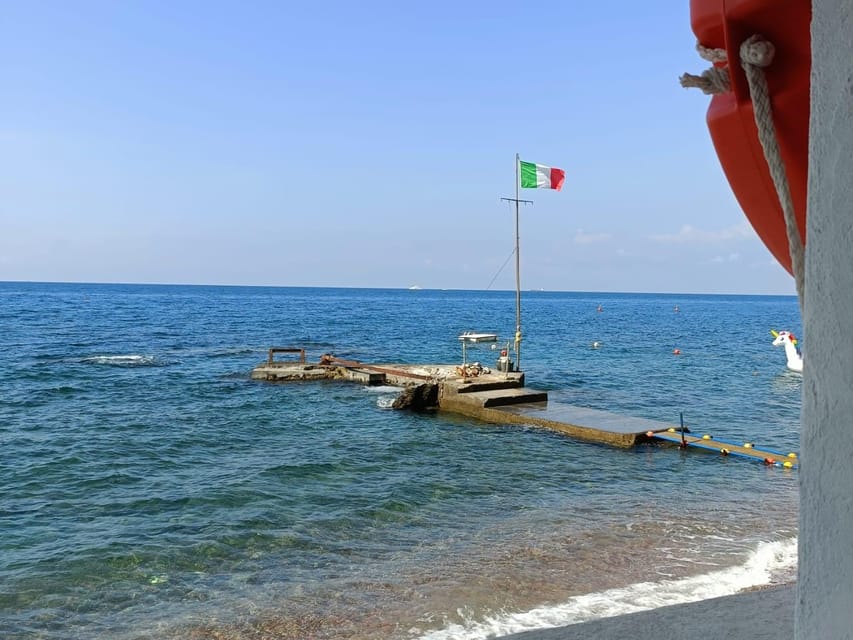 Genoa: snorkeling a stone's throw from downtown - Make a relaxed beach hour out of it