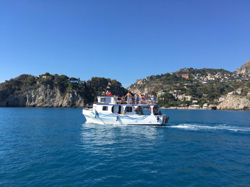 Giardini Naxos: Boat Trip Isola Bella with Snorkeling - Leaving Giardini Naxos with Etna behind you