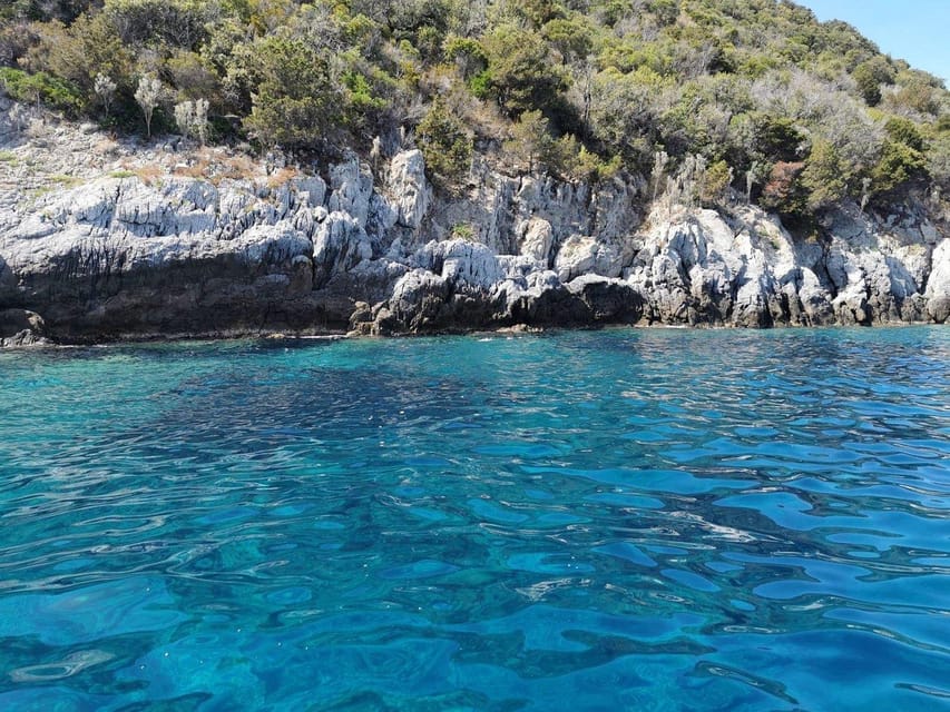 Giglio Island (Tuscania): Tour and snorkelling on a dinghy - How the $94 price measures up