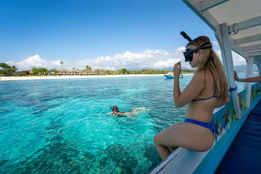 Gili Islands: Private or Shared Snorkeling Boat Trip - Choosing between a shared boat and a private trip