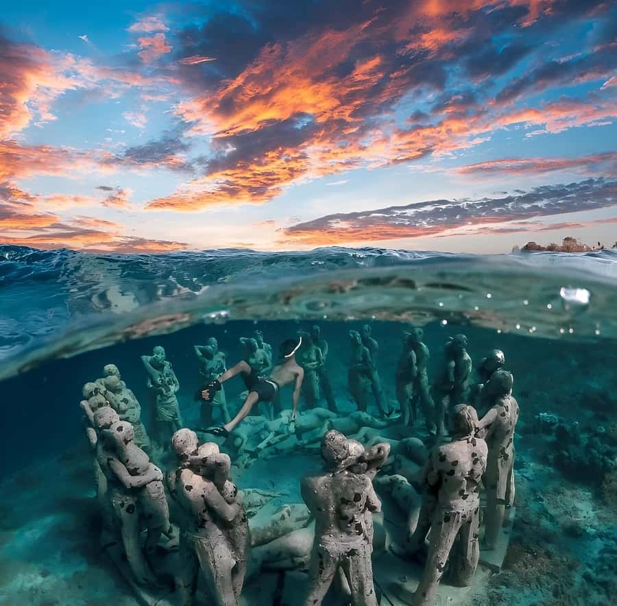 Gili Islands: Underwater Statues Cruise and Snorkeling - Crowds, group size, and the feel of the water