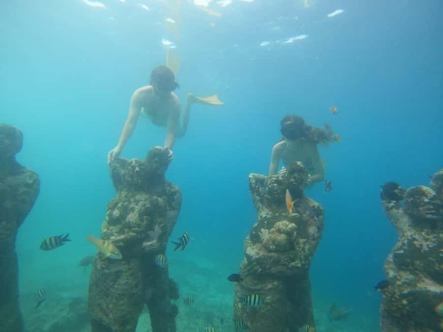Gili T Island: Gili Snorkeling Day Trip Swim With Turtles - Gili Air combines lunch and sightseeing