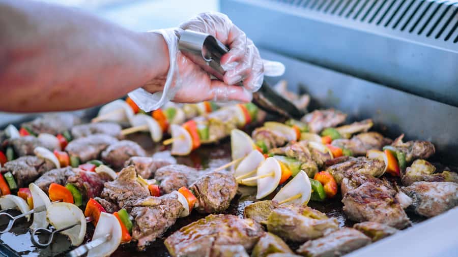 Gili Trawangan: 3-Gili Islands Snorkel Sunset Cruise w/ BBQ - The crew and the level of help