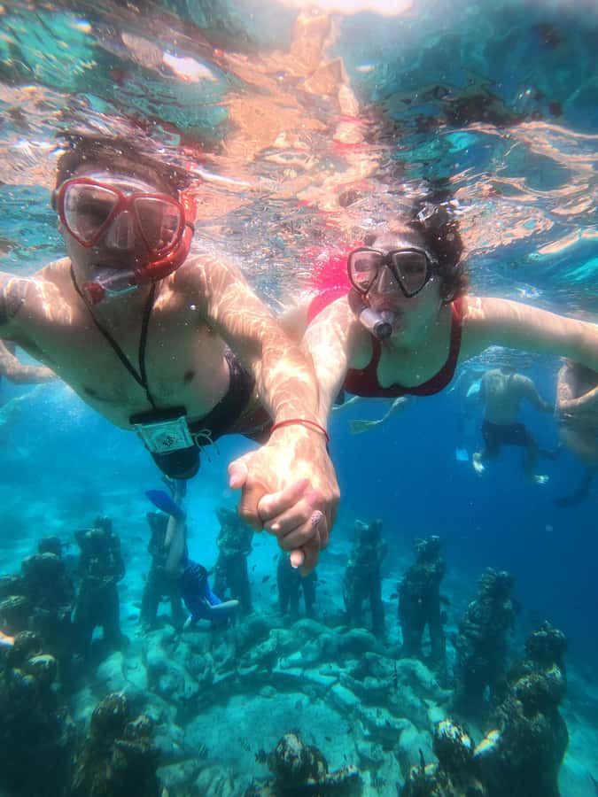 Gili Trawangan : Half Day Snorkeling with Turtle and Statue - Looking for sea turtles at Turtle Point