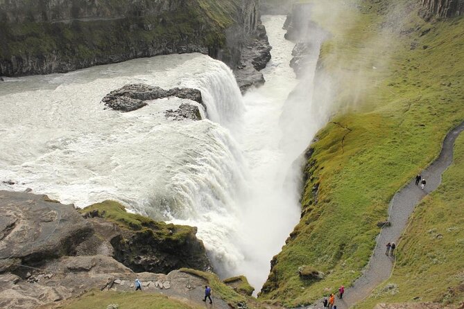 Golden Circle & Snorkeling in Silfra From Reykjavík with Free Photos - The essential facts at a glance