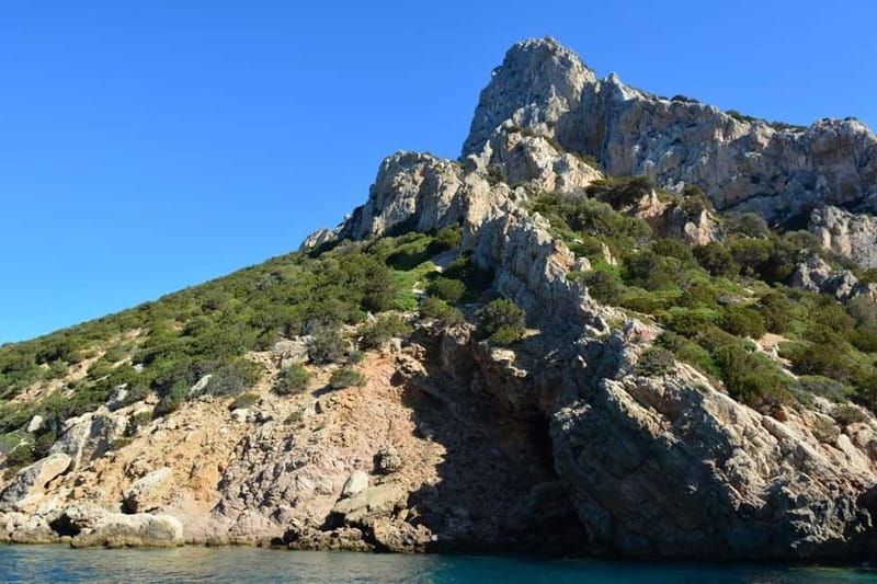 Golfo Aranci: Tavolara and Molara Snorkeling Dinghy Tour - Swimming around the Chrisso ship remains