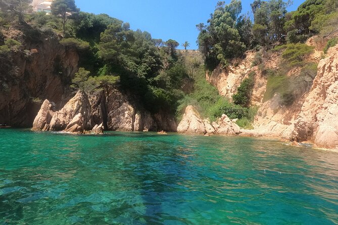 Guided Kayak & Snorkel tour to Costa Brava: Small Group and Lunch - GoPro photos and the details that matter