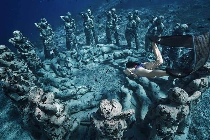 Half-Day Private Guided Snorkeling Turtles Underwater Statues - Gili Meno’s statues, coral, and lunch stop