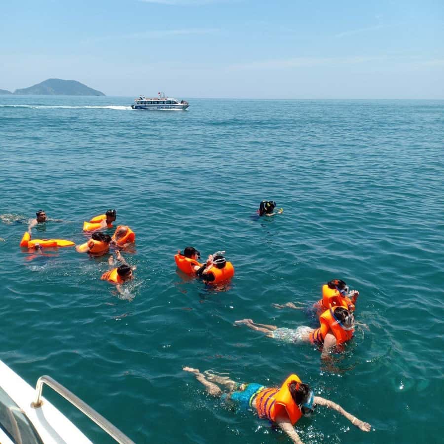Hoi An: Cham Islands Snorkeling Trip by Speedboat with Lunch - A seafood lunch by the water