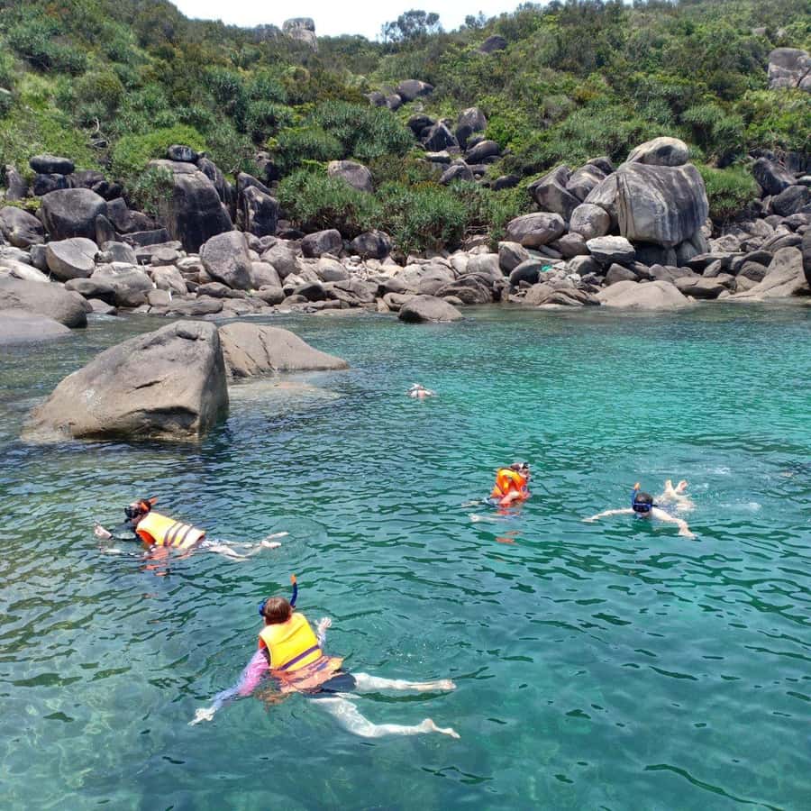 Hoi An: Cham Islands Snorkeling Trip by Speedboat with Lunch - Guides, group comfort, and the pace