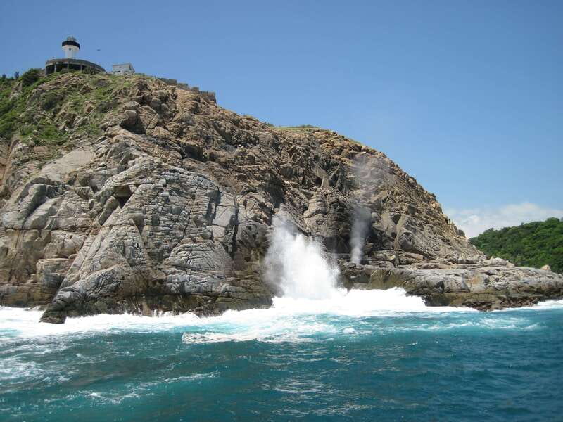 Huatulco: Premium Boat Tour with snorkel experience. - Is this Huatulco boat tour worth booking?