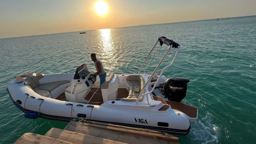 Hurghada: 6 Islands Tour with Dolphin Watching & Snorkelling - Why the speedboat format works so well