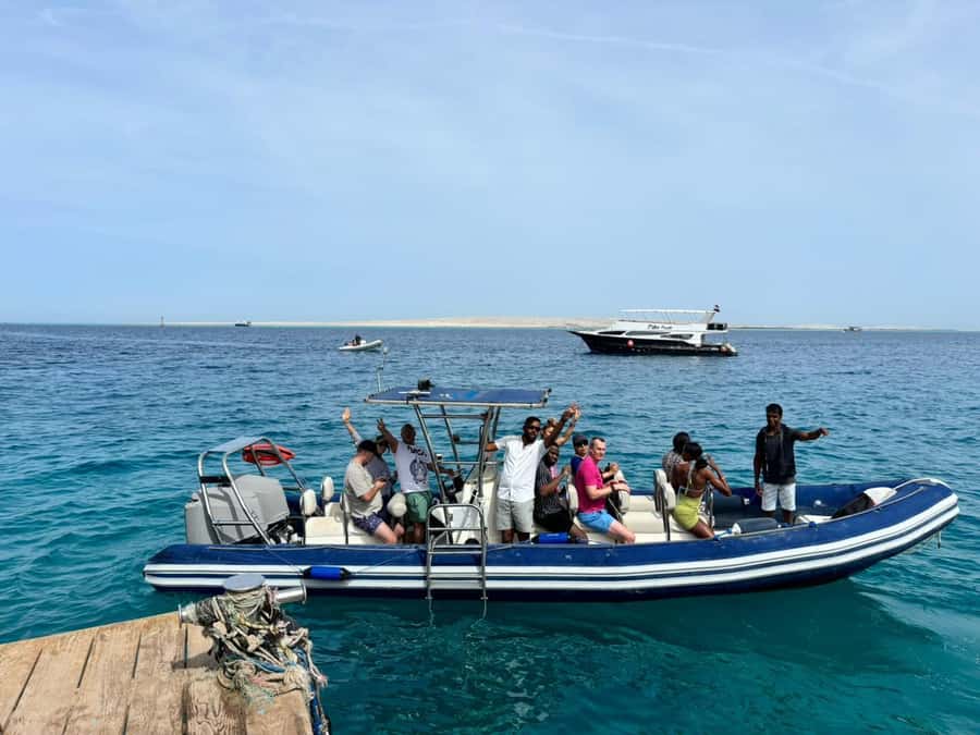 Hurghada: 6 Islands Tour with Dolphin Watching & Snorkelling - What weather can change