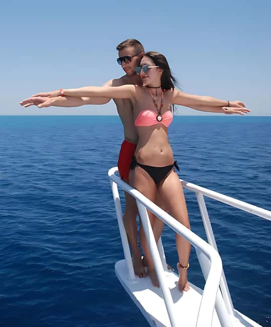 Hurghada: Dolphin Cruise with Snorkeling & Buffet Lunch - Setting out from Public Beach Number 9