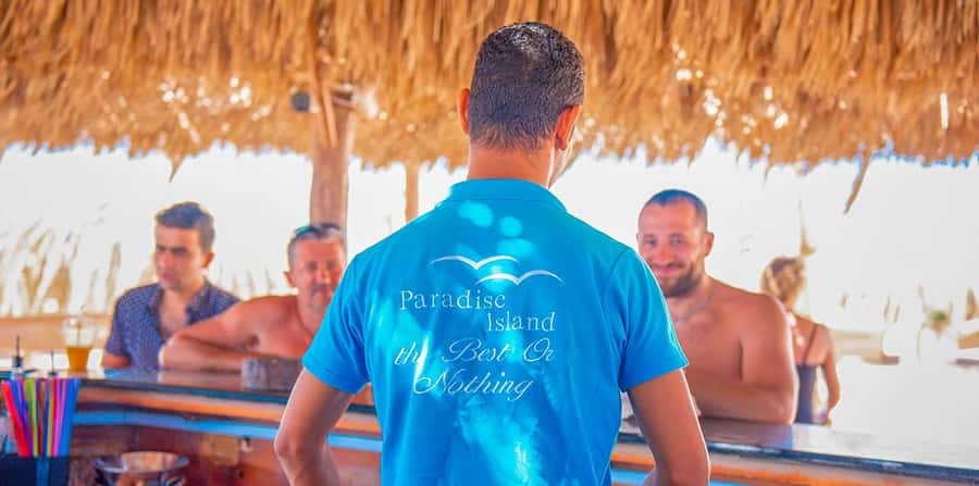 Hurghada: Giftun Islands with Snorkeling & Semi-Submarine - Snorkeling with guides who actually watch the group