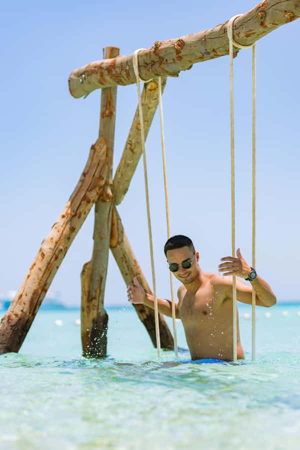 Hurghada: Hula Hula Speedboat w/ Optional Snorkeling & Lunch - A 20-minute speedboat ride sets the tone