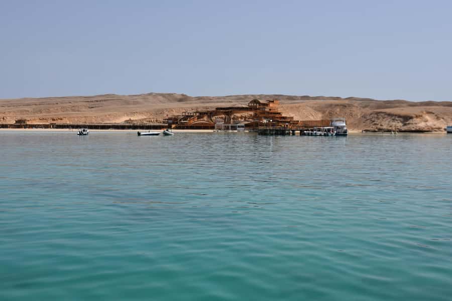 Hurghada: Luxury Giftun island w/snorkeling/lunch & Massage - An early start brings the best beach time