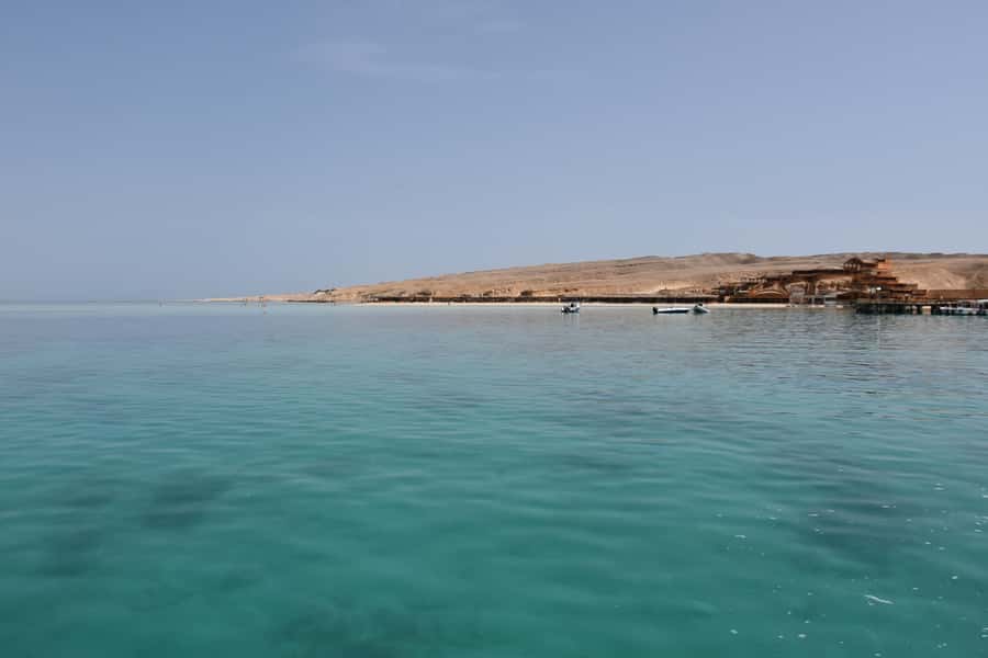 Hurghada: Luxury Giftun island w/snorkeling/lunch & Massage - Banana boat fun and the final free time