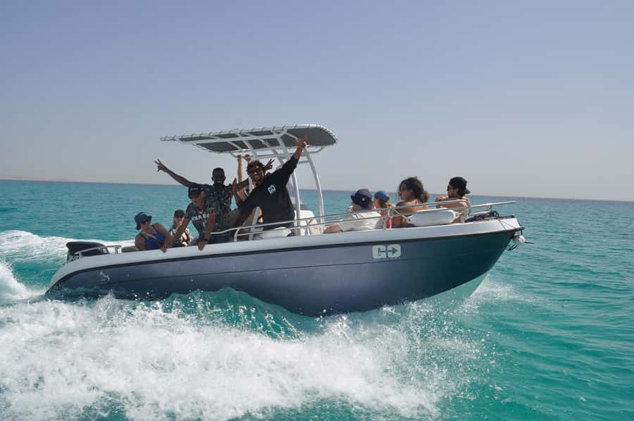 Hurghada: Orange Bay Dolphin Watching, Snorkeling & Lunch - A speedboat day built around three Red Sea stops