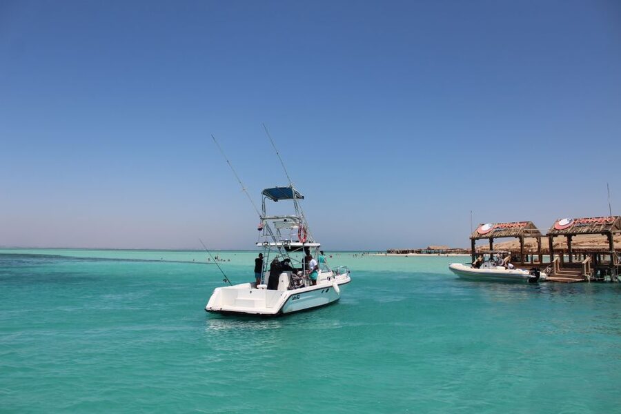 Hurghada: Orange Bay Snorkeling with Lunch & Optional Diving - The yacht ride and the two snorkeling stops
