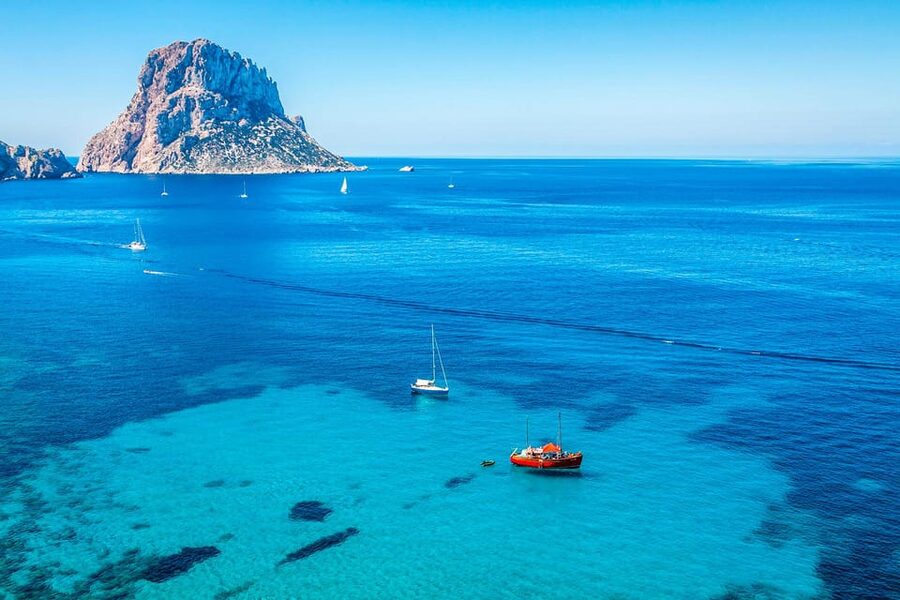 Ibiza: SpeedBoat trip to Atlantis & Es Vedra Snorkel+Paddle - Cala Comte on the way back