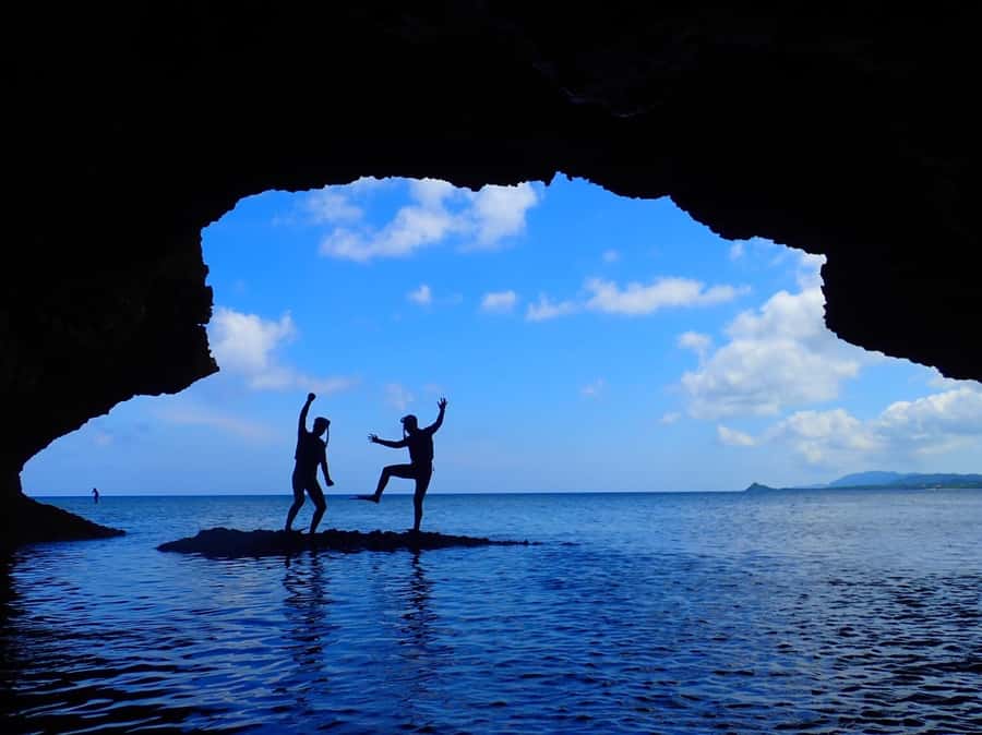Ishigaki: Canoe or SUP at Kabira Bay&Snorkeling at Blue Cave - What the guide team adds