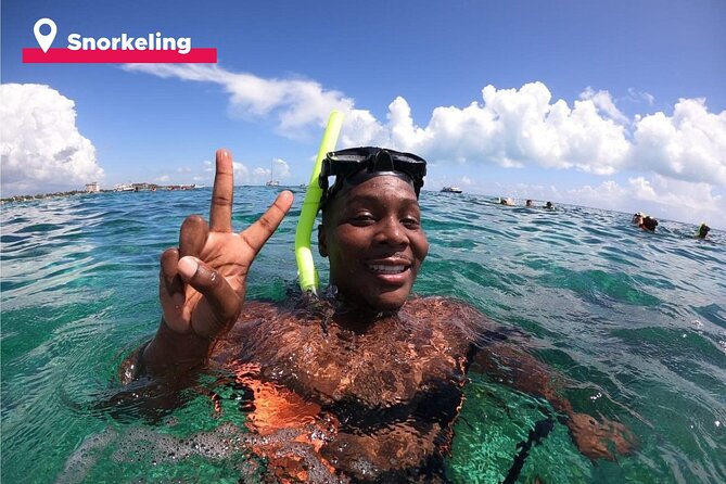 Isla Mujeres Catamaran + Snorkel + Open Bar on board + Buffet - Buffet Lunch and Drinks on Board