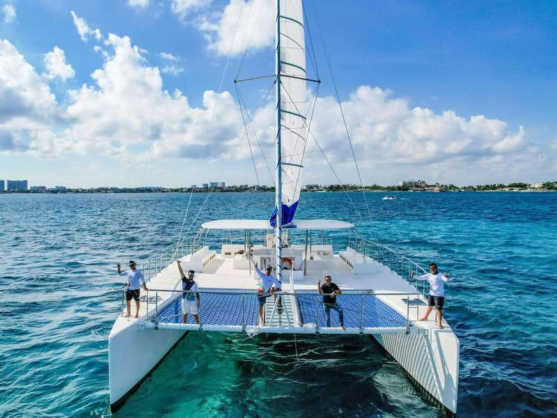 Isla Mujeres: Catamaran with Open Bar, Snorkeling and Lunch - The return ride and the real length of the day