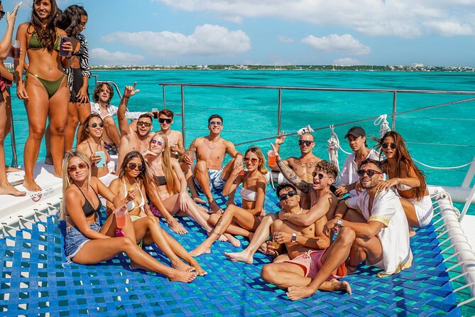 Isla Mujeres Cruise with Beach Club, Snorkel, Lunch and Open Bar - Getting to Marina Las Perlas