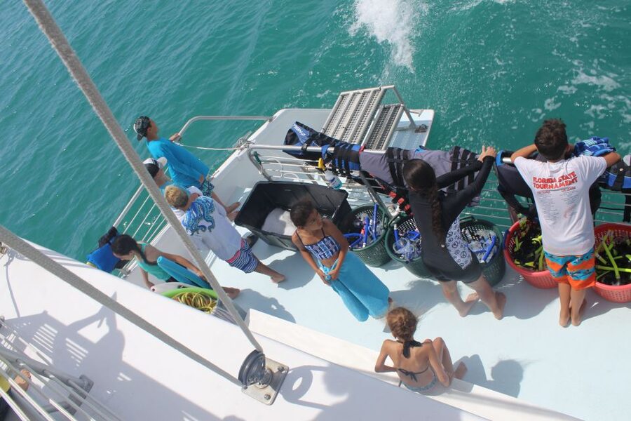 Key West: 3-Hour Afternoon Reef Snorkel with Drinks - Drinks on the way back
