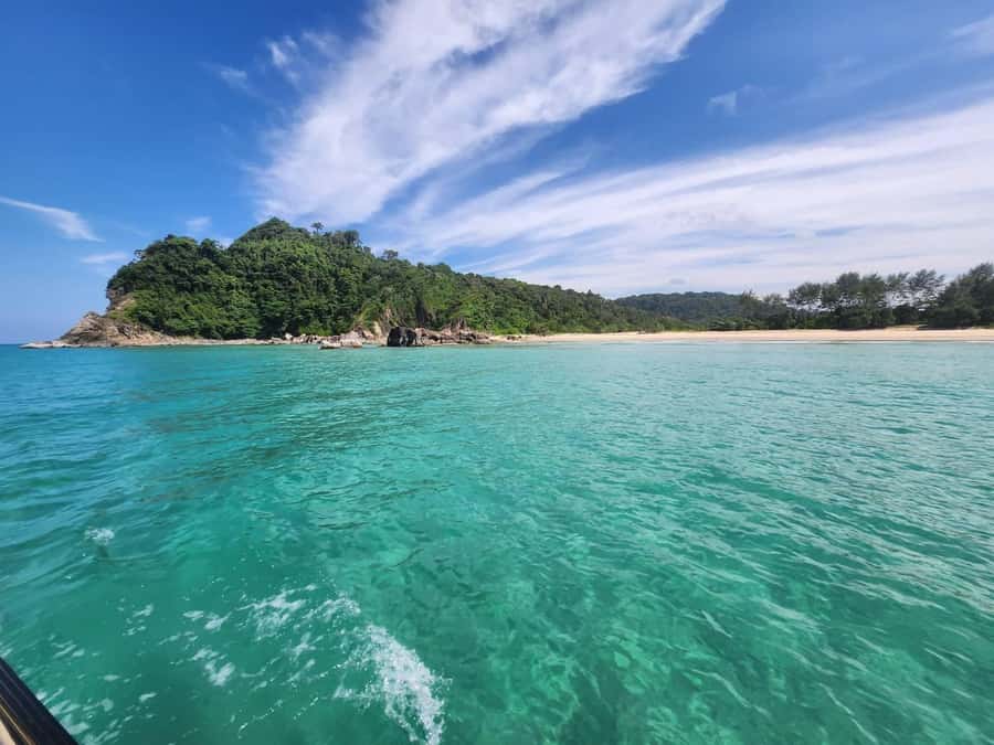 Khao Lak: Khao Na Yak Sightseeing & Snorkeling Small Group - Two snorkeling stops near Khao Na Yak
