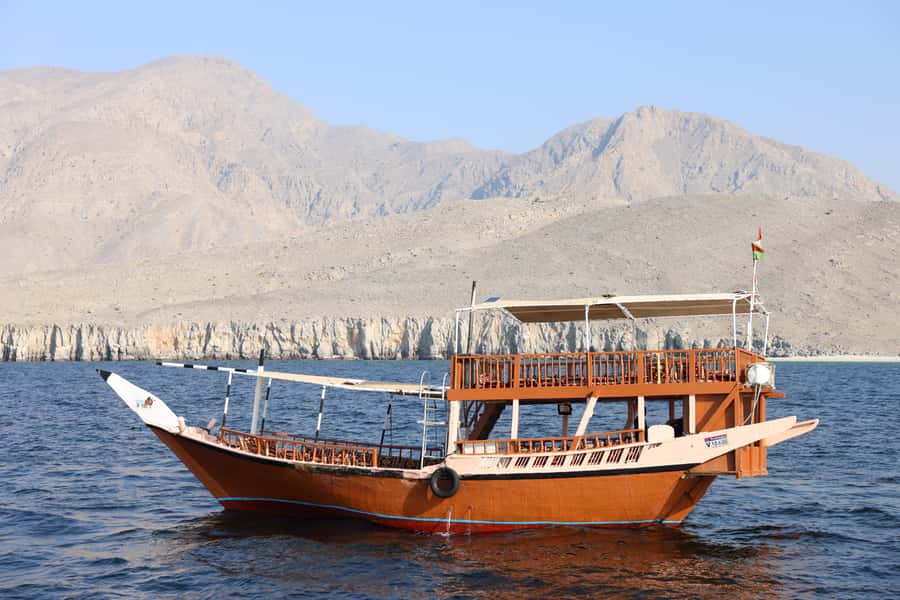 Khasab: Dhow Cruise with Lunch, Dolphin Watching& Snorkeling - Why this six-hour Musandam cruise works