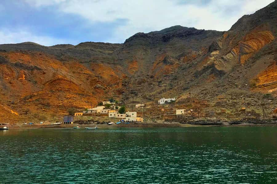 Khasab: Khor Sham Half-Day Cruise with Snorkeling & Dolphins - Food, drinks, and comfort on board