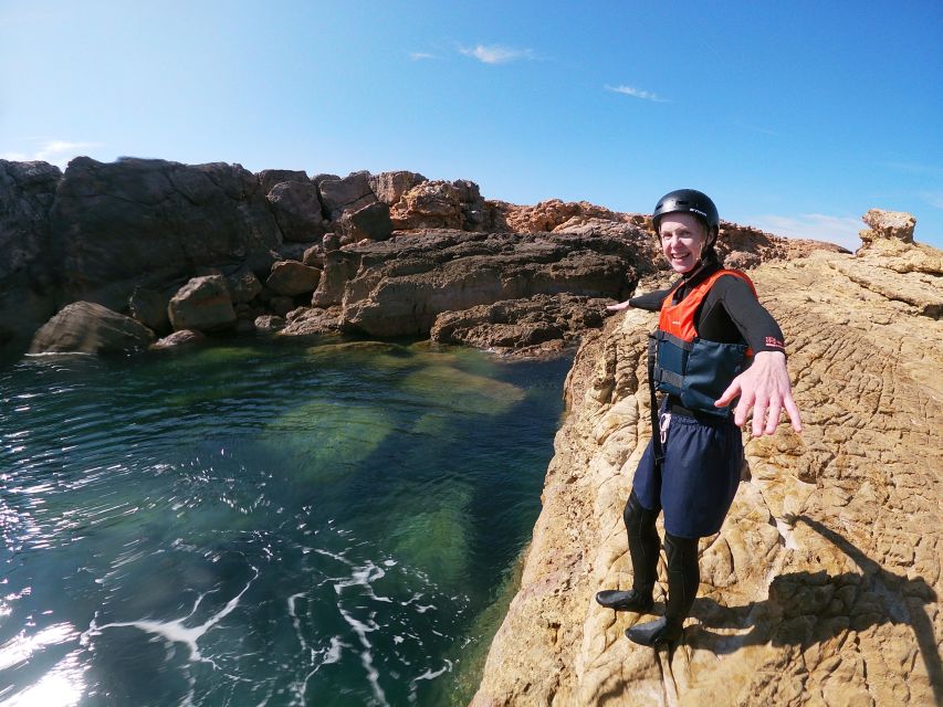 Kids Version - Coasteering with snorkeling: Algarve - The three-hour coastal route from Ingrina Beach