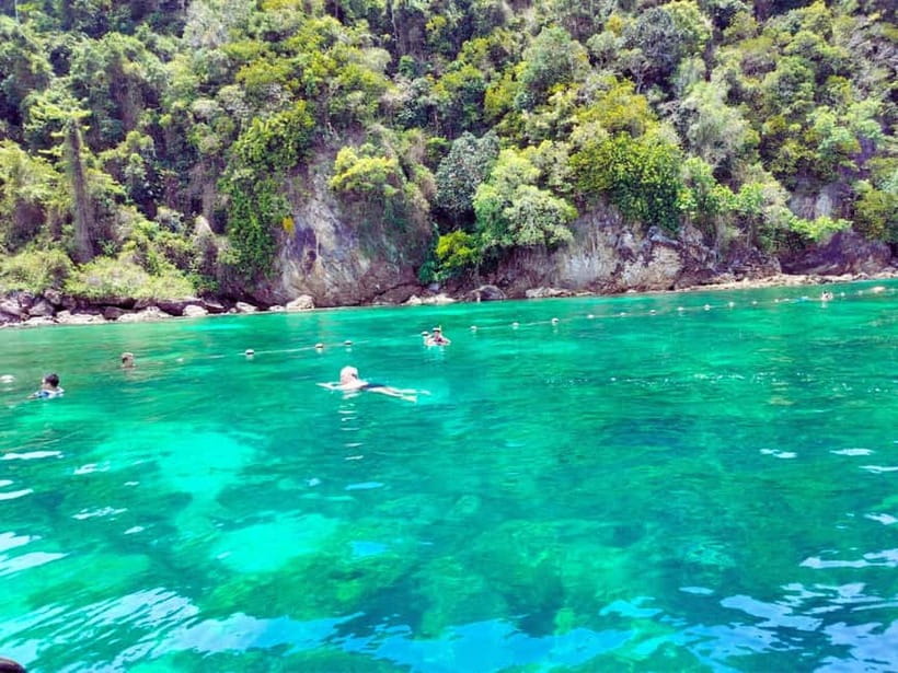 Ko Lanta: 4 Islands Snorkeling Tour by Longtail Boat - Morakot Cave is the main event
