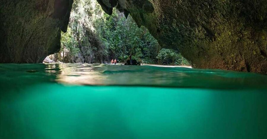 Ko Lanta: 4 Islands Snorkeling Tour by Longtail Boat - Ko Chueak gives you the best early water