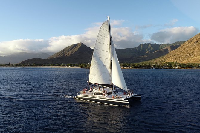 Ko Olina Catamaran Sail and Snorkel with Lunch - Lunch, cocktails, and the value of staying aboard