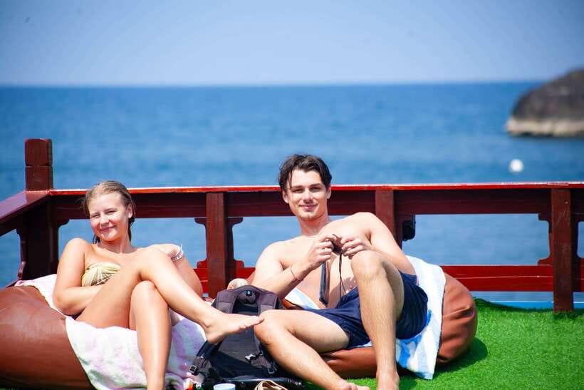 Ko Tao: Late Riser Snorkeling Tour with Lunch and Photos - Calm Water at Aow Leuk