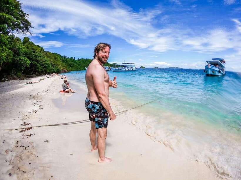 Koh Chang: 3 or 4 Islands Snorkel & Beach Tour by Big Boat - Choosing between the 3-island and 4-island routes