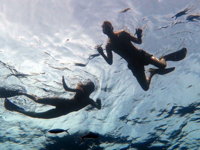 Koh Chang: Snorkeling Trip to Reefs or Wrecks with Lunch - Boat comfort, food, and sun protection