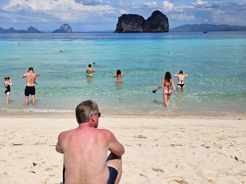 Koh Lanta: 4 Islands Tour by Speedboat with Snorkeling - Crowds, snorkeling, and realistic expectations