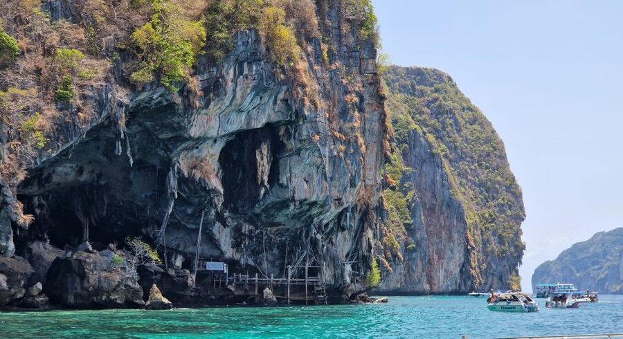 Koh Lanta: Phi Phi Islands Tour w/ Maya Bay, Snorkel & Lunch - Guides, safety, and the group experience