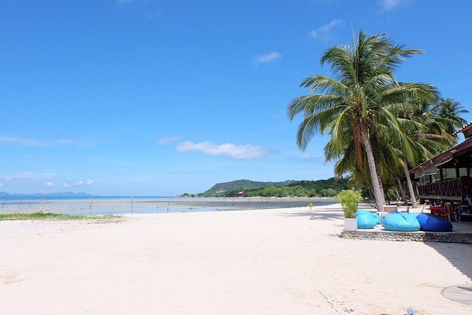 Koh Madsum and Koh Tan Snorkeling Trip By Speedboat From Koh Samui - The morning pickup and ride to Thong Krut