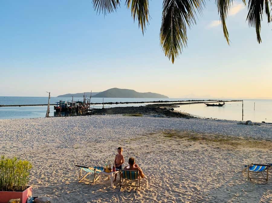 Koh Samui: Sunset Pig Island and Snorkeling Koh Tan w/Dinner - Who should book this experience?