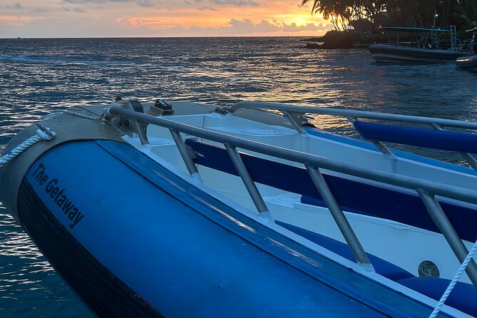 Kona Manta Night Snorkel: Swim with Mantas, Small Group (6 max) - Leaving Keauhou Bay for the night water