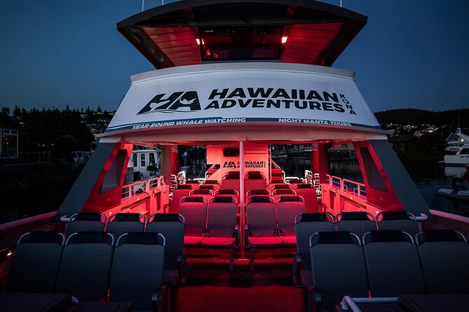 Kona Night Manta Snorkel Tour - How the LED boards bring in the rays