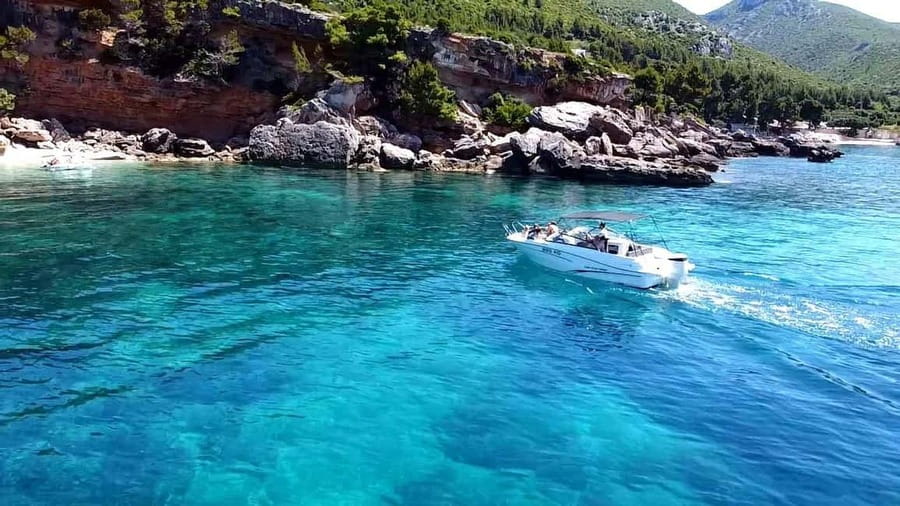 Korčula Snorkeling&Swimming, Shipwreck & More, Private Tour - A private four-and-a-half-hour escape from Korčula