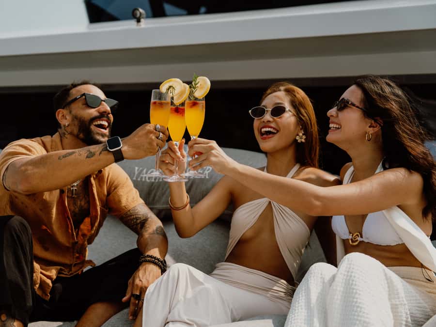 Krabi: 4 Island Premium Yacht with Snorkeling & Clear Kayak - From your hotel to Krabi Marina